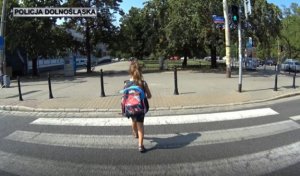 Zadbajmy o bezpieczeństwo naszych dzieci w drodze do szkoły [VIDEO]