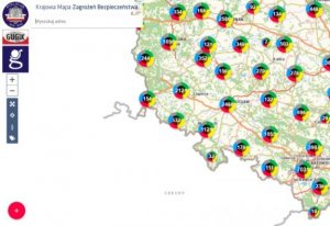 fragment mapy Polski z liczbami w formie diagramów kołowych