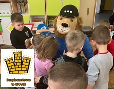 REALIZACJA PROGRAMU "BEZPIECZEŃSTWO TO SKARB" Z UDZIAŁEM DZIECI Z PRZEDSZKOLI W ŚRODZIE ŚLĄSKIEJ