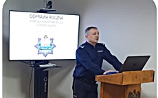 ODPRAWA ROCZNA W KOMENDZIE POWIATOWEJ POLICJI W ŚRODZIE ŚLĄSKIEJ Z UDZIAŁEM I-GO ZASTĘPCY KOMENDANTA WOJEWÓDZKIEGO POLICJI WE WROCŁAWIU INSPEKTORA ROBERTA FRĄCKOWIAKA