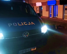 ŚREDZCY POLICJANCI URATOWALI MĘŻCZYZNĘ PRZED WYCHŁODZENIEM