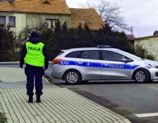 W MINIONĄ NIEDZIELĘ ŚREDZCY POLICJANCI ZABEZPIECZALI BIEG PAMIĘCI ŻOŁNIERZY WYKLĘTYCH „TROPEM WILCZYM” W UDANINIE