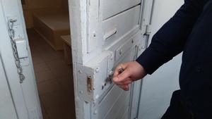 POSZUKIWANY Z DOŻYWOTNIM ZAKAZEM KIEROWANIA POJAZDAMI MECHANICZNYMI