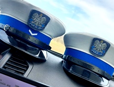 POGODA W NAJLBIŻSZYCH DNIACH NIE BĘDZIE SPRZYJAJĄCA! OPADY DESZCZU! ŚREDZCY POLICJANCI APELUJĄ O OSTROŻNOŚĆ!