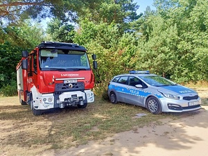 WSPÓLNE KONTROLE AKWENÓW PROWADZONE PRZEZ ŚREDZKICH POLICJANTÓW ORAZ STRAŻAKÓW UKIERUNKOWANE NA BEZPIECZEŃSTWO NAD WODĄ