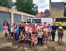 MALI GOŚCIE Z WIZYTĄ W KOMENDZIE POWIATOWEJ POLICJI W ŚRODZIE ŚLĄSKIEJ