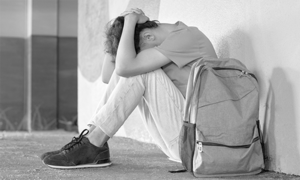 UCIECZKI NASTOLATKÓW: PERSPEKTYWA PSYCHOLOGICZNA I ASPEKTY POSZUKIWAWCZE. E-BOOK DLA RODZICÓW, NAUCZYCIELI I PEDAGOGÓW PRACUJĄCYCH Z NASTOLATKAMI