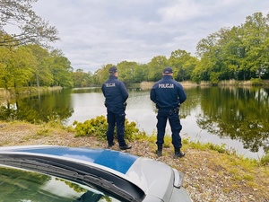 Policjanci kontrolują akweny na terenie powiatu średzkiego