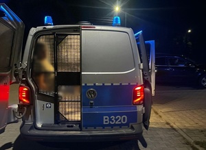 Zatrzymany kierowca z cofniętymi uprawnieniami i środkami odurzającymi. Na koncie – kolejne wykroczenia