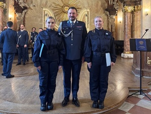 Nowo przyjęte funkcjonariuszki wypowiedziały rotę ślubowania