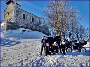 Wspólne wejście na Ślężę z okazji 100-lecia Kobiet w Policji