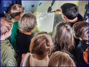 Wizyta dzieci z „Najprzedszkola” w Komendzie Powiatowej Policji w Środzie Śląskiej